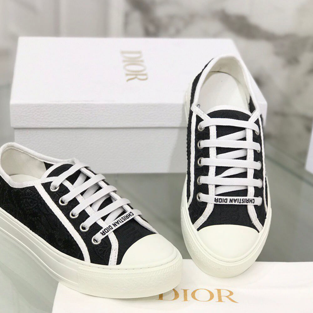 WALK N DIOR SNEAKER
