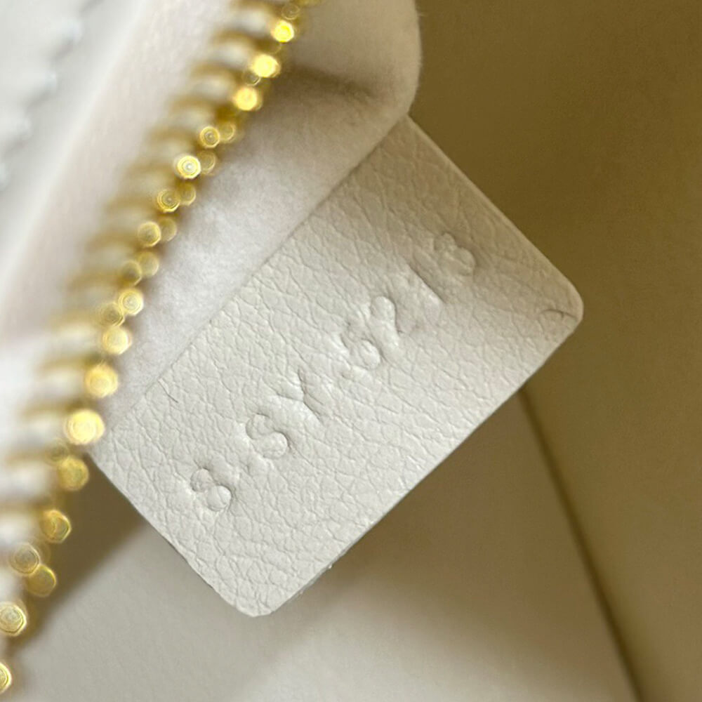 Teen Celine Lulu IN SUPPLE GRAINED CALFSKIN