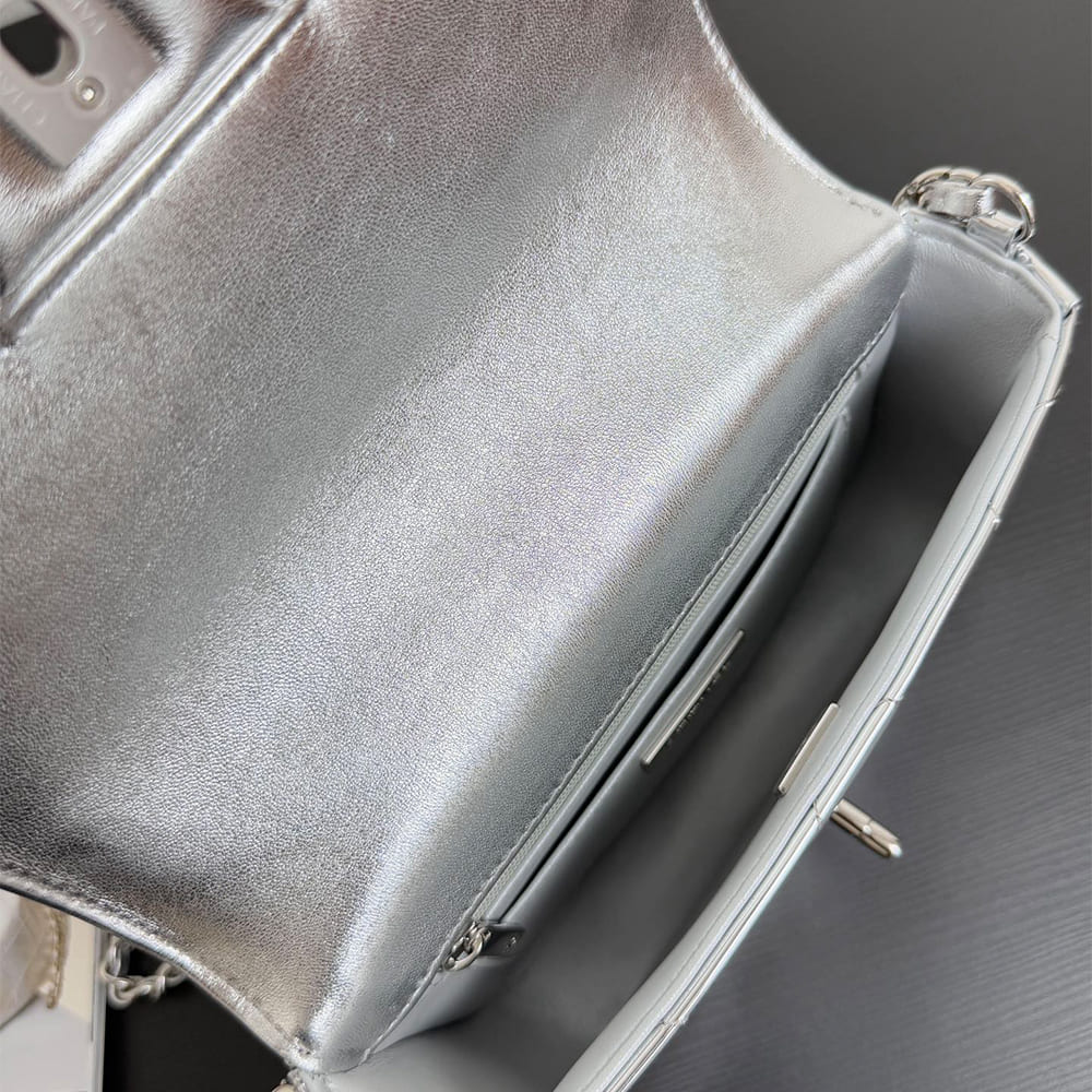 CHANEL Mini Flap Bag with Top Handle(high-end grade)