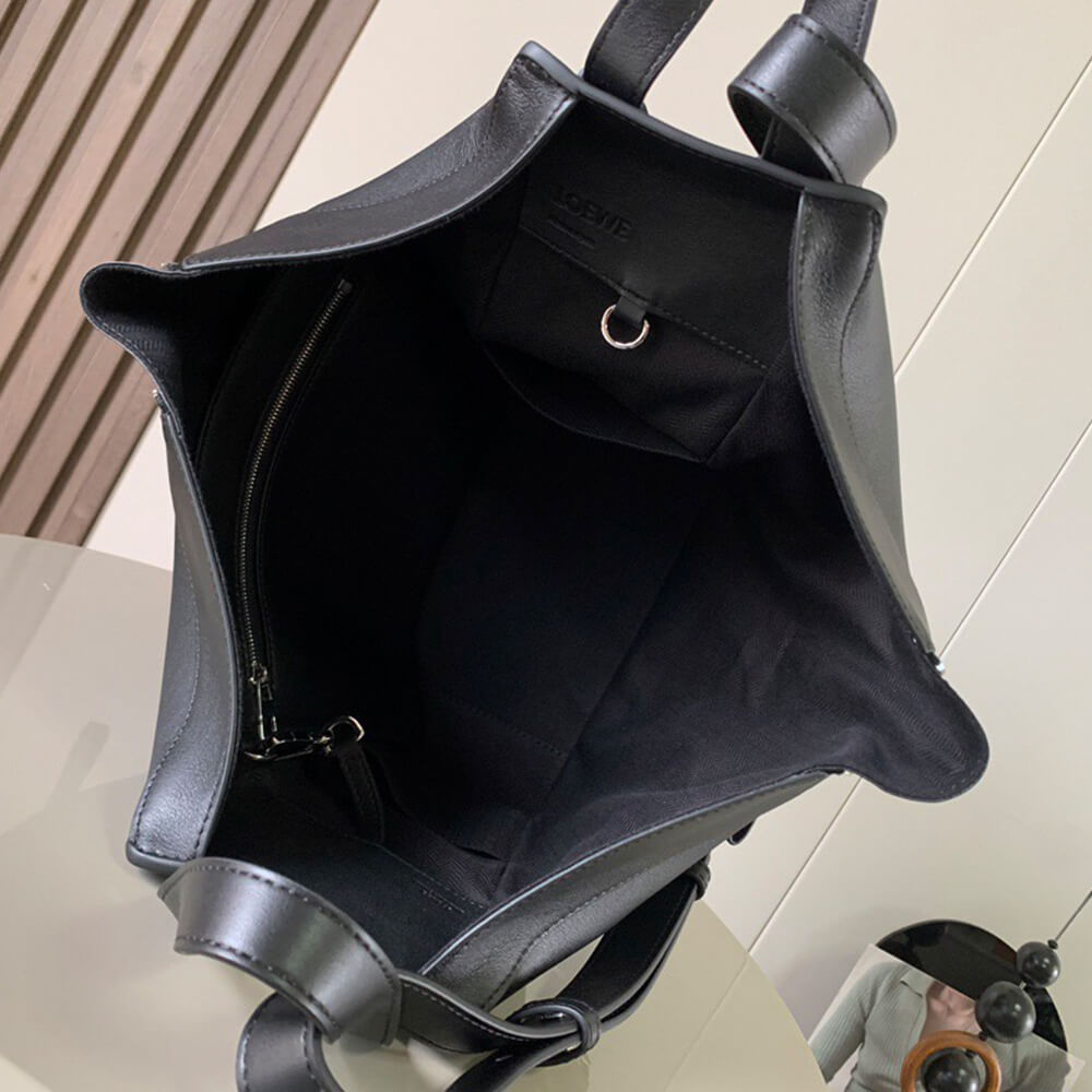 LOEWE Small Hammock bag in classic calfskin