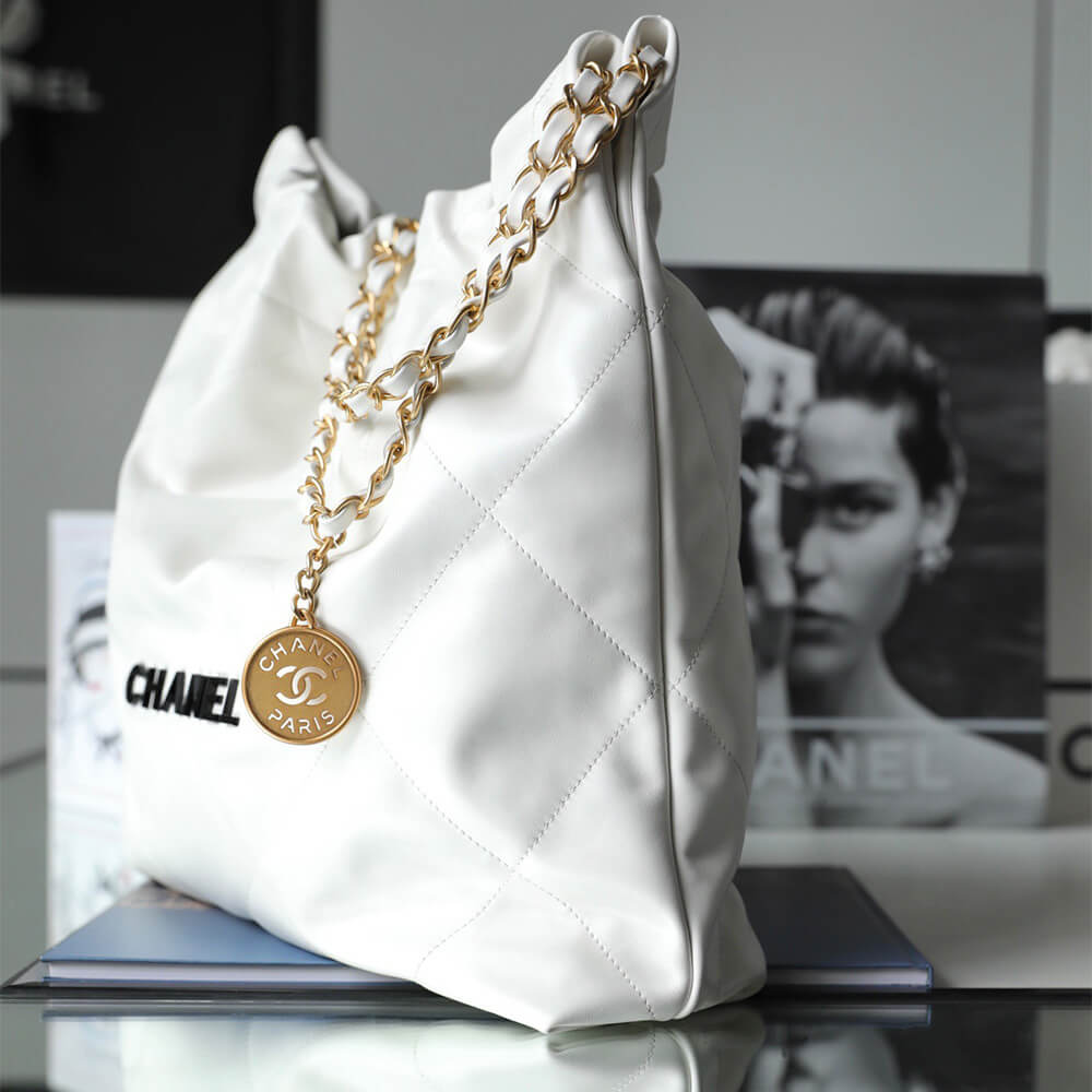 CHANEL 22 HANDBAG(high-end grade)