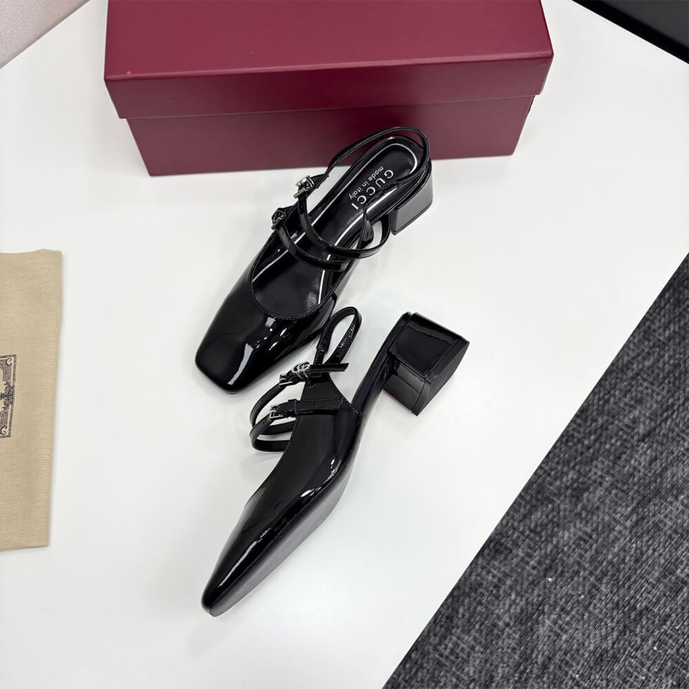 Gucci Women s pump with Double G