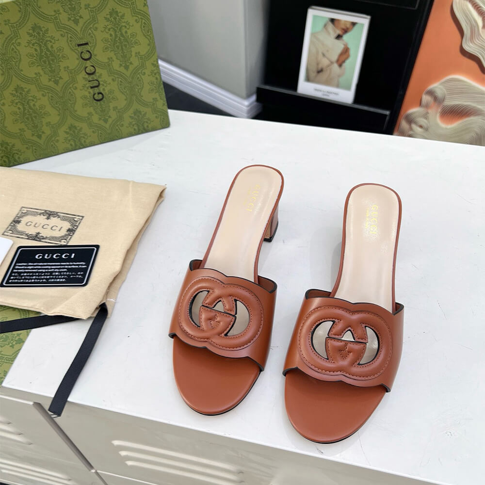 GUCCI Women s Interlocking G slide sandal