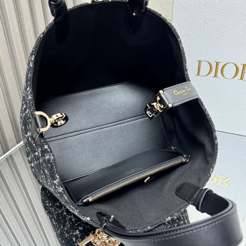 Medium Dior Toujours Bag