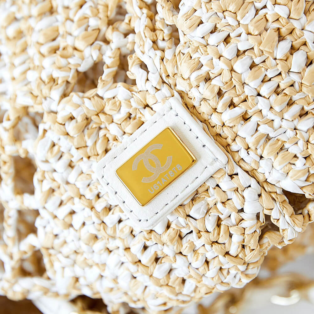 CHANEL Small Shopping Bag(high-end grade)