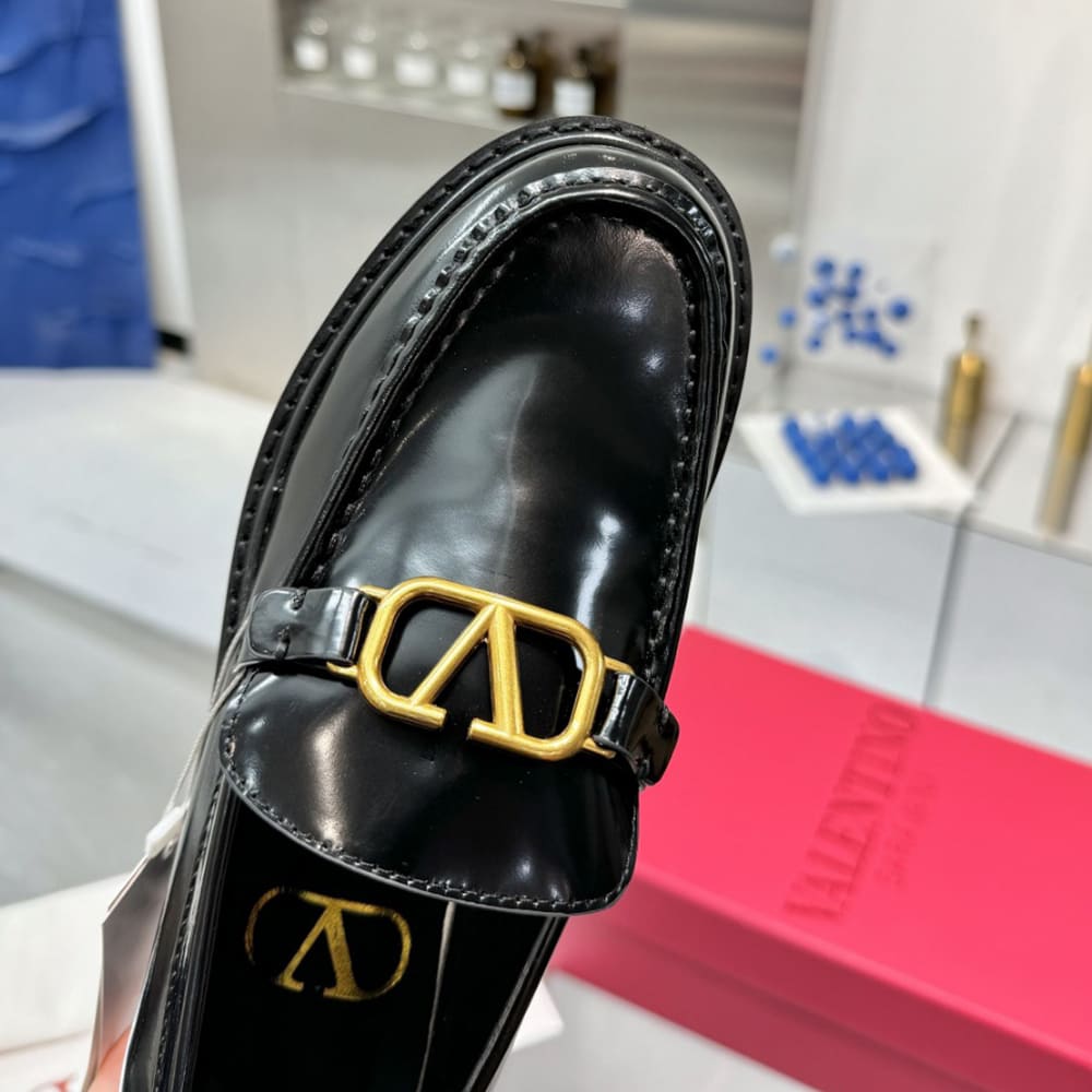 VALENTINO VLOGO SIGNATURE women s calfskin loafers