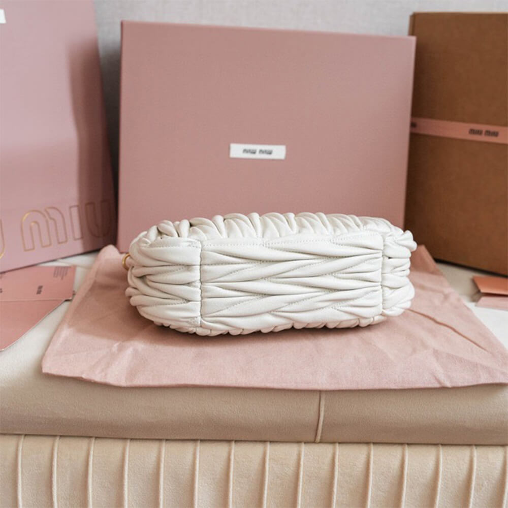 Small Wander matelasse nappa leather hobo bag(HIGH-END GRADE)