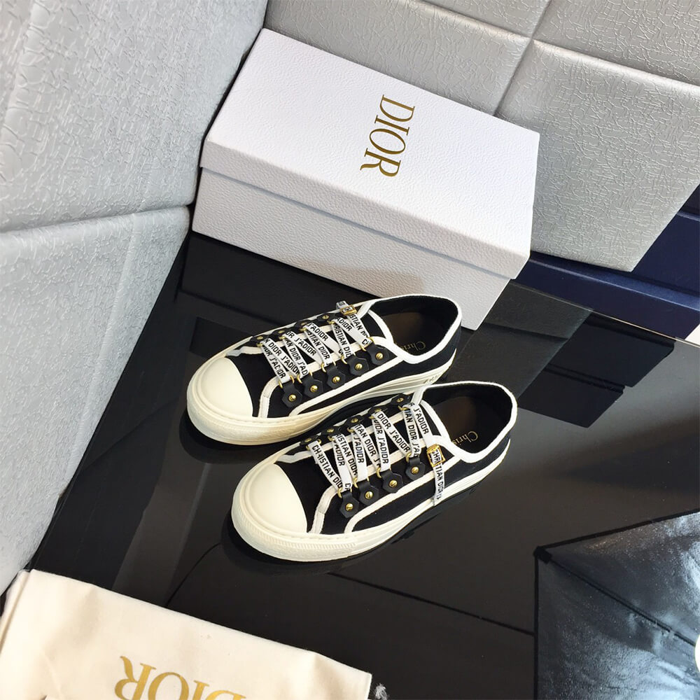 WALK N DIOR SNEAKER